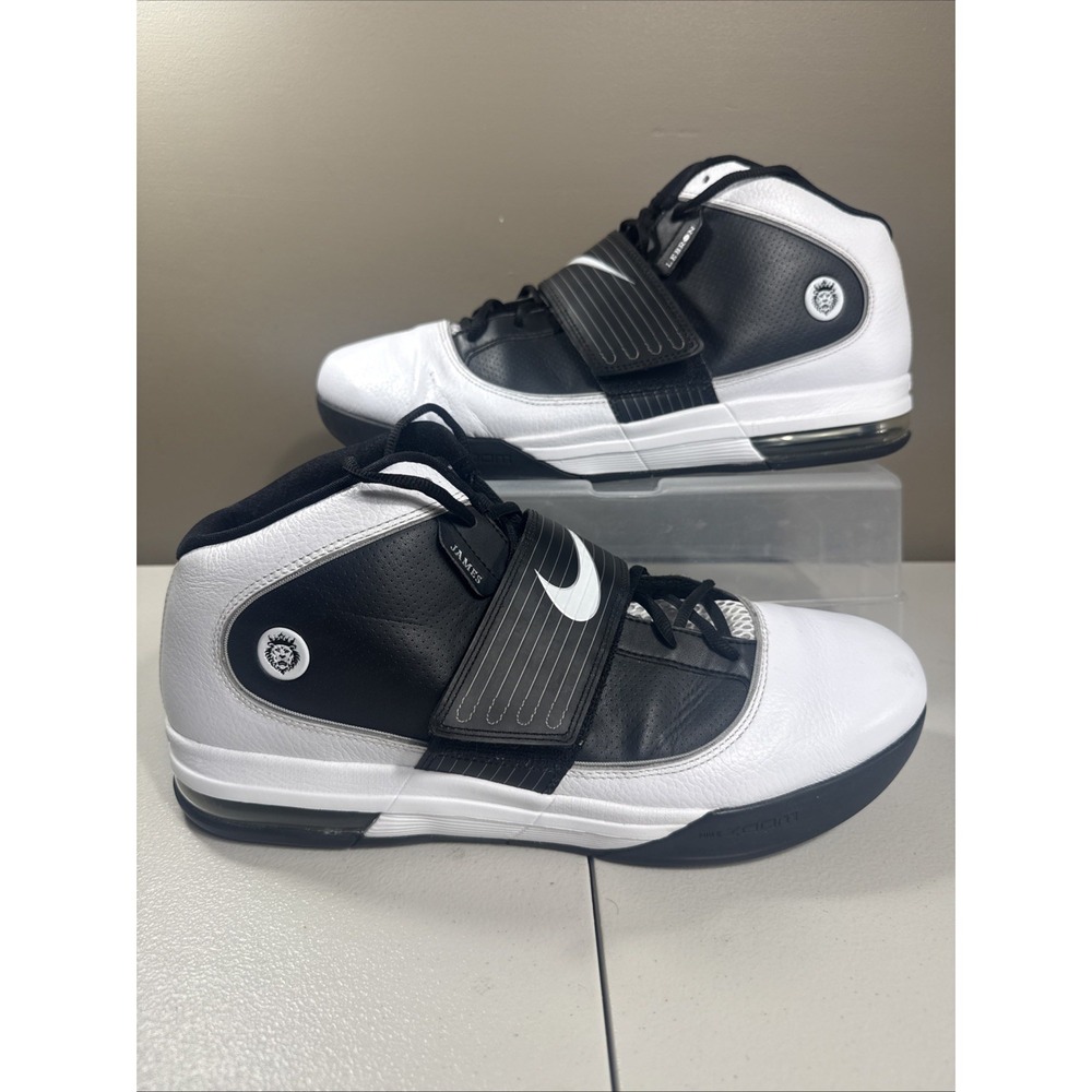 NIKE Lebron Zoom Soldier 4 IV Men White Black 407630-100 White Black Size 14 EUC